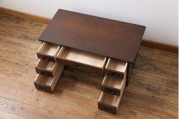 アンティーク家具　和製アンティーク　カバ材　柔らかな木肌が上品な両袖文机(作業台、両袖机)