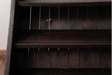 アンティーク家具　和製アンティーク　松材　明治期の階段をリメイクした飾り棚(陳列棚、ディスプレイラック)