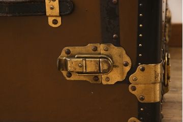 和製アンティーク　ビンテージスタイルにおすすめな珍しいトランクチェスト(ローチェスト)