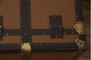 和製アンティーク　ビンテージスタイルにおすすめな珍しいトランクチェスト(ローチェスト)