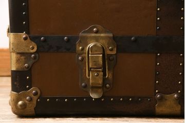 和製アンティーク　ビンテージスタイルにおすすめな珍しいトランクチェスト(ローチェスト)