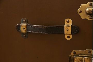 アンティーク雑貨　和製アンティーク　ビンテージスタイルにおすすめな珍しいトランクチェスト(ローチェスト)