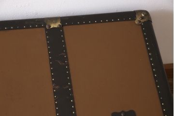 アンティーク雑貨　和製アンティーク　ビンテージスタイルにおすすめな珍しいトランクチェスト(ローチェスト)