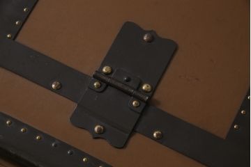 アンティーク雑貨　和製アンティーク　ビンテージスタイルにおすすめな珍しいトランクチェスト(ローチェスト)