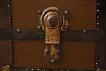 アンティーク雑貨　和製アンティーク　ビンテージスタイルにおすすめな珍しいトランクチェスト(ローチェスト)