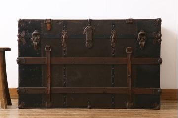 アンティーク雑貨　昭和レトロ　リメイク　渋さが漂うトランクダイニングテーブル(トランクテーブル)