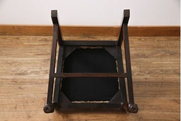 アンティーク家具　イギリスアンティーク　ツイストレッグ　ゴブラン織り　優雅な佇まいのオーク材製ダイニングチェア(椅子)(3)