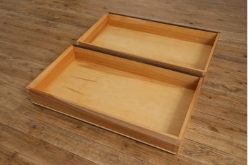 中古美品　松本民芸家具　シックな佇まいが魅力的なワードローブ(チェスト、衣装箪笥)(定価約47万円)