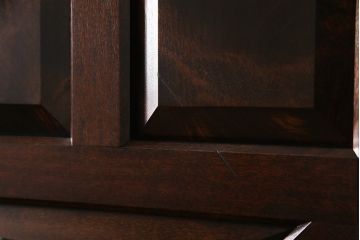 中古美品　松本民芸家具　シックな佇まいが魅力的なワードローブ(チェスト、衣装箪笥)(定価約47万円)