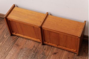 アンティーク雑貨　古民具　ヒノキ材　あたたかな木味のスライド式の扉付き木箱(収納箱)