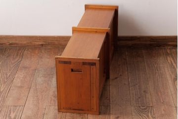 アンティーク雑貨　古民具　ヒノキ材　あたたかな木味のスライド式の扉付き木箱(収納箱)