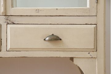 レトロ家具　昭和レトロ　4面ガラス　味わいのあるオリジナルペイントのケビントガラスケース(陳列棚、ショーケース、飾り棚)