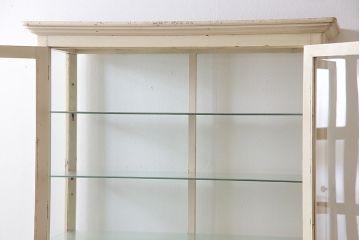 レトロ家具　昭和レトロ　4面ガラス　味わいのあるオリジナルペイントのケビントガラスケース(陳列棚、ショーケース、飾り棚)