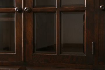 中古　北海道民芸家具　#138　落ち着いた色味のサイドボード(収納棚、戸棚)(1)