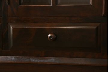 中古　北海道民芸家具　#138　落ち着いた色味のサイドボード(収納棚、戸棚)(1)