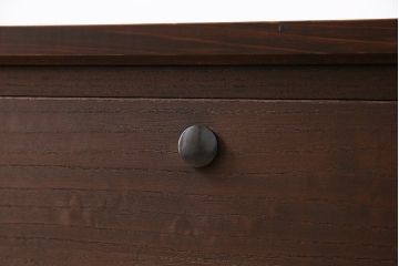 和製アンティーク　リメイク家具　優美な装飾金具が品のある箪笥ローボード(テレビボード、衣装箪笥)