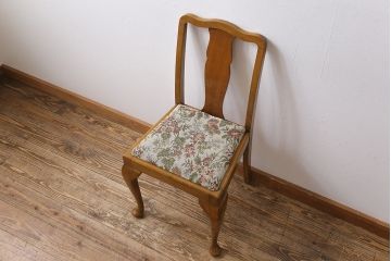 アンティーク家具　フランスアンティーク　バーチ材　上品でいて愛らしい雰囲気漂うダイニングチェア(ワークチェア、椅子)