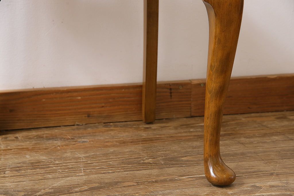 アンティーク家具　フランスアンティーク　バーチ材　上品でいて愛らしい雰囲気漂うダイニングチェア(ワークチェア、椅子)