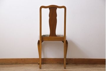 アンティーク家具　フランスアンティーク　バーチ材　上品でいて愛らしい雰囲気漂うダイニングチェア(ワークチェア、椅子)