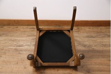 アンティーク家具　フランスアンティーク　バーチ材　上品でいて愛らしい雰囲気漂うダイニングチェア(ワークチェア、椅子)