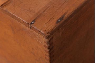 アンティーク雑貨　昭和レトロ　キューブ型の大きな積み木【立方体・大】(スツール、飾り台、花台、ディスプレイ雑貨)