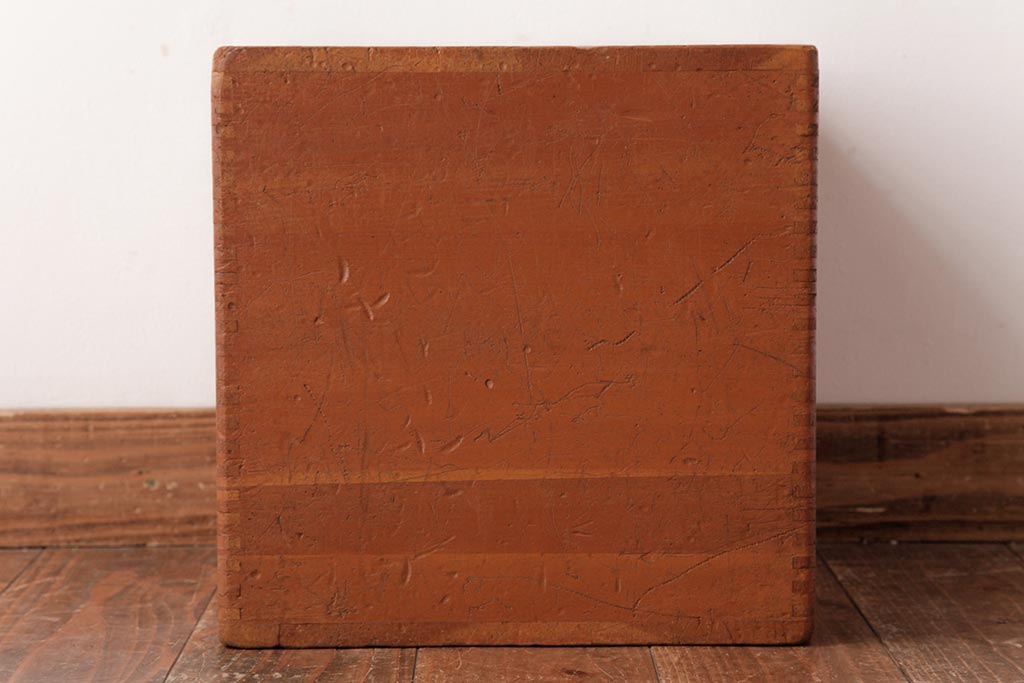 アンティーク雑貨　昭和レトロ　色々使える!大きな積み木【立方体・大】(スツール、飾り台、花台、ディスプレイ雑貨)