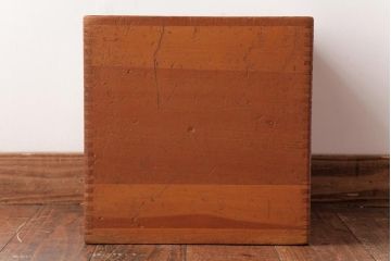 アンティーク雑貨　昭和レトロ　色々使える!大きな積み木【立方体・大】(スツール、飾り台、花台、ディスプレイ雑貨)