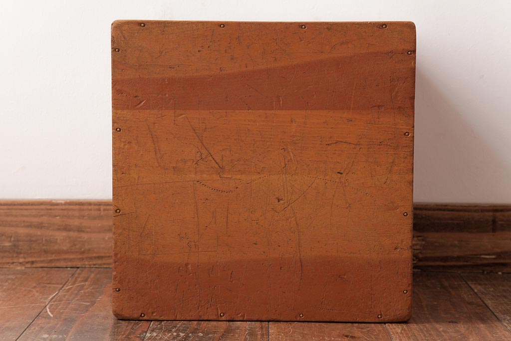 アンティーク雑貨　昭和レトロ　色々使える!大きな積み木【立方体・大】(スツール、飾り台、花台、ディスプレイ雑貨)