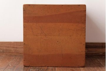 アンティーク雑貨　昭和レトロ　色々使える!大きな積み木【立方体・大】(スツール、飾り台、花台、ディスプレイ雑貨)