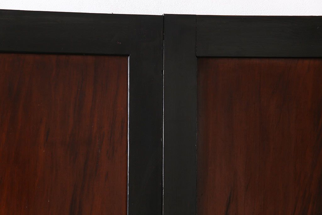 和製アンティーク　ヒノキ材　漆塗り　大振りで存在感のある帯戸(板戸、引き戸、建具)2枚セット(2)