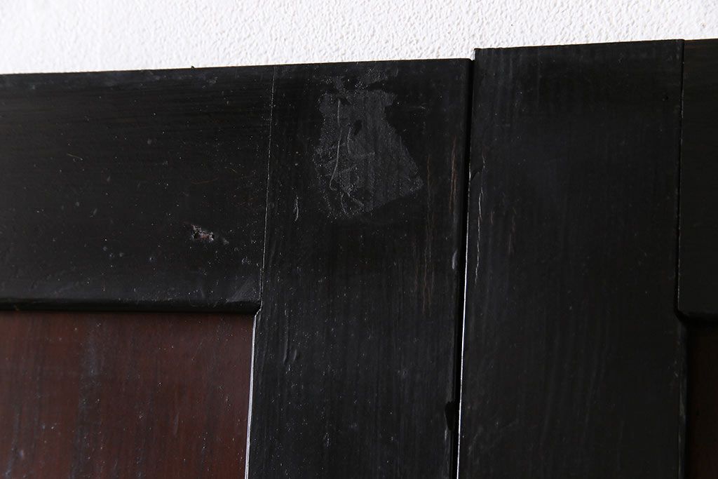 和製アンティーク　ヒノキ材　漆塗り　大振りで存在感のある帯戸(板戸、引き戸、建具)2枚セット(2)