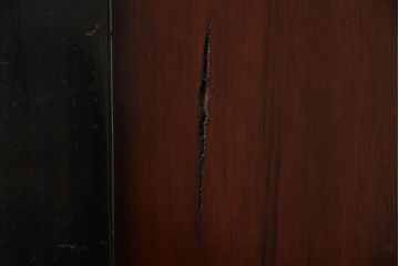 和製アンティーク　ヒノキ材　漆塗り　大振りで存在感のある帯戸(板戸、引き戸、建具)2枚セット(2)