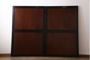 和製アンティーク　ヒノキ材　漆塗り　大振りで存在感のある帯戸(板戸、引き戸、建具)2枚セット(2)