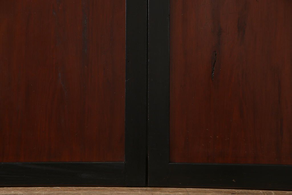 和製アンティーク　ヒノキ材　漆塗り　大振りで存在感のある帯戸(板戸、引き戸、建具)2枚セット(2)