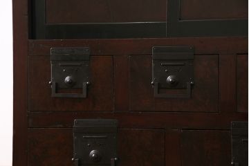 アンティーク家具　古民具・骨董　前板ケヤキ材　玉杢　自慢の一品としておすすめな和モダンの重ね松本階段箪笥