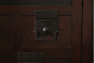 アンティーク家具　古民具・骨董　前板ケヤキ材　玉杢　自慢の一品としておすすめな和モダンの重ね松本階段箪笥