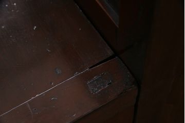 アンティーク家具　古民具・骨董　前板ケヤキ材　玉杢　自慢の一品としておすすめな和モダンの重ね松本階段箪笥