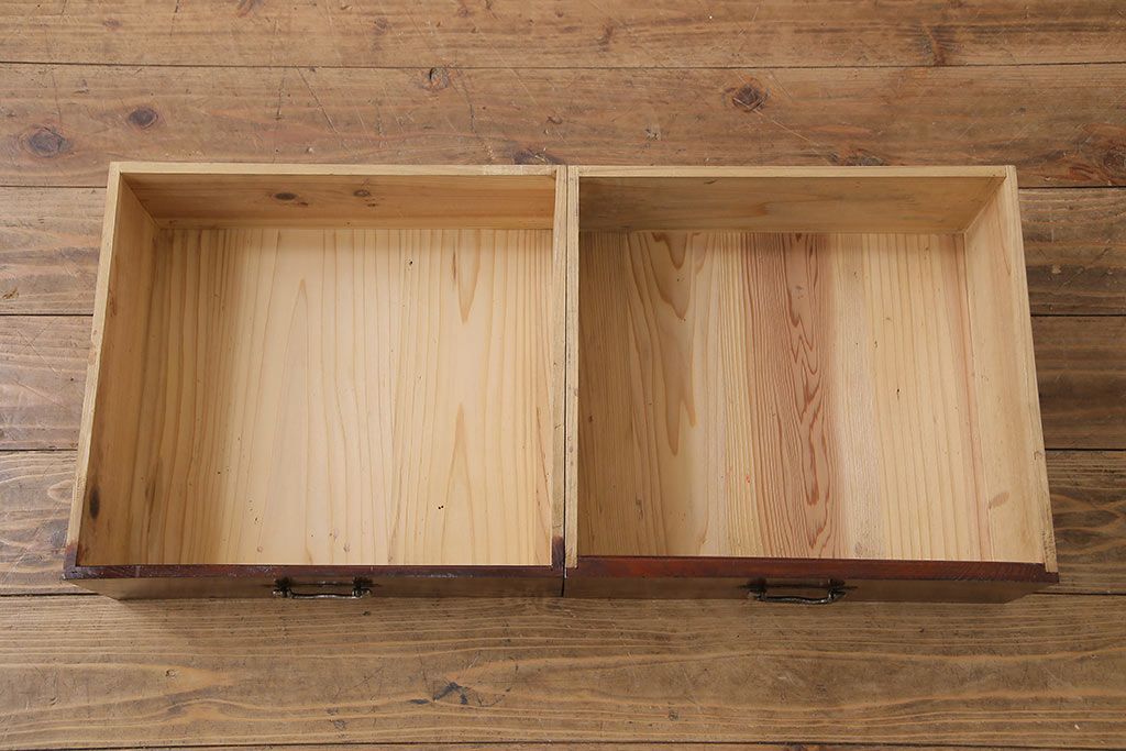 アンティーク家具　和製アンティーク　モダンな雰囲気漂う箪笥をリメイクしたセンターテーブル(ローテーブル)