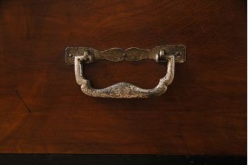 アンティーク家具　和製アンティーク　モダンな雰囲気漂う箪笥をリメイクしたセンターテーブル(ローテーブル)