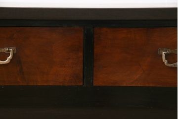 アンティーク家具　和製アンティーク　モダンな雰囲気漂う箪笥をリメイクしたセンターテーブル(ローテーブル)