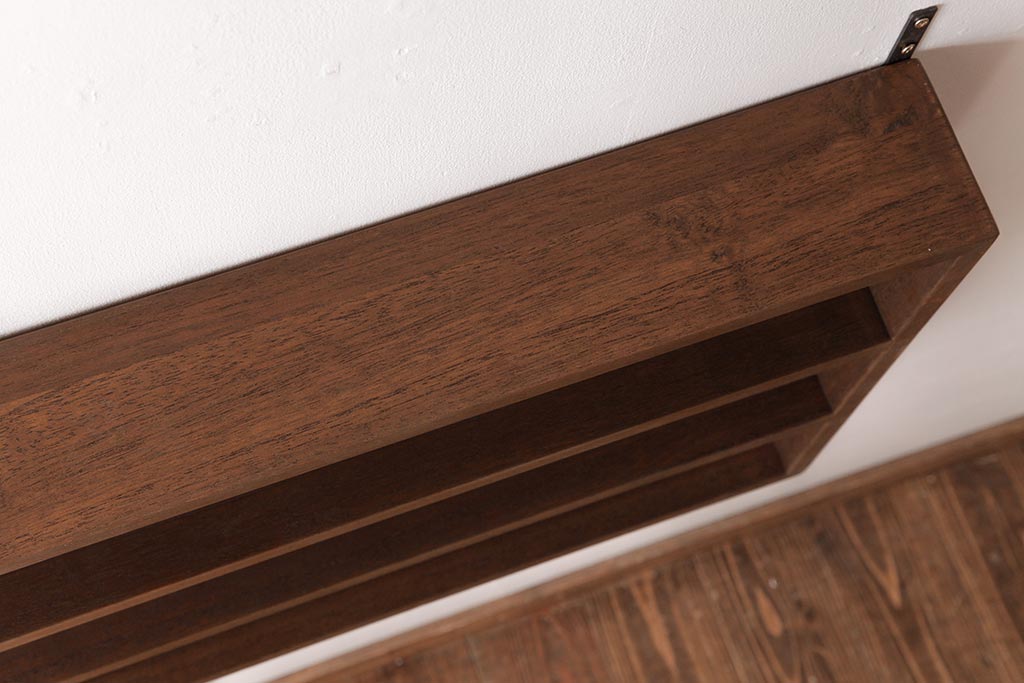 リメイク家具　桐材　柔らかな雰囲気を漂わせるウォールシェルフ・3段(壁掛け収納棚、飾り棚、ディスプレイラック)(3)