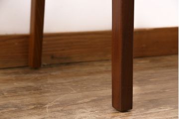 ヴィンテージ家具　北欧ビンテージ　チーク材　シンプルでスタイリッシュなダイニングチェア(チェア、椅子)