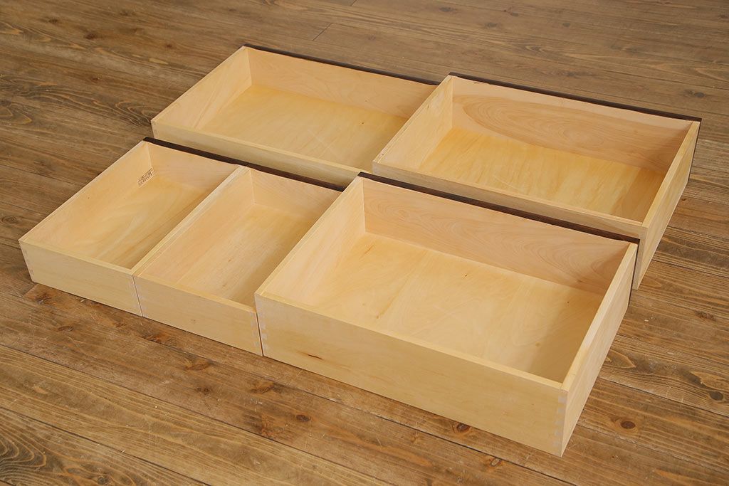 ビンテージ　北海道民芸家具　小振りなチェスト(引き出し、整理タンス)