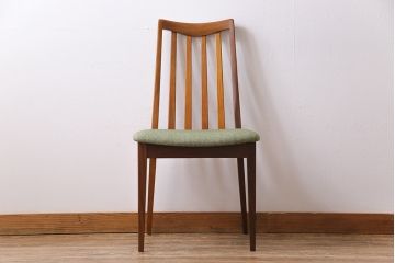 ヴィンテージ家具　ビンテージ　G-PLAN(ジープラン)　淡いグリーンのおしゃれなダイニングチェア(ワークチェア、椅子)(1)
