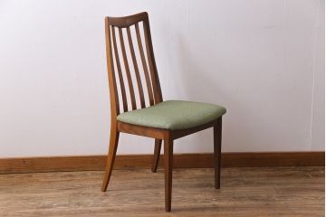 ヴィンテージ家具　ビンテージ　G-PLAN(ジープラン)　淡いグリーンのおしゃれなダイニングチェア(ワークチェア、椅子)(1)
