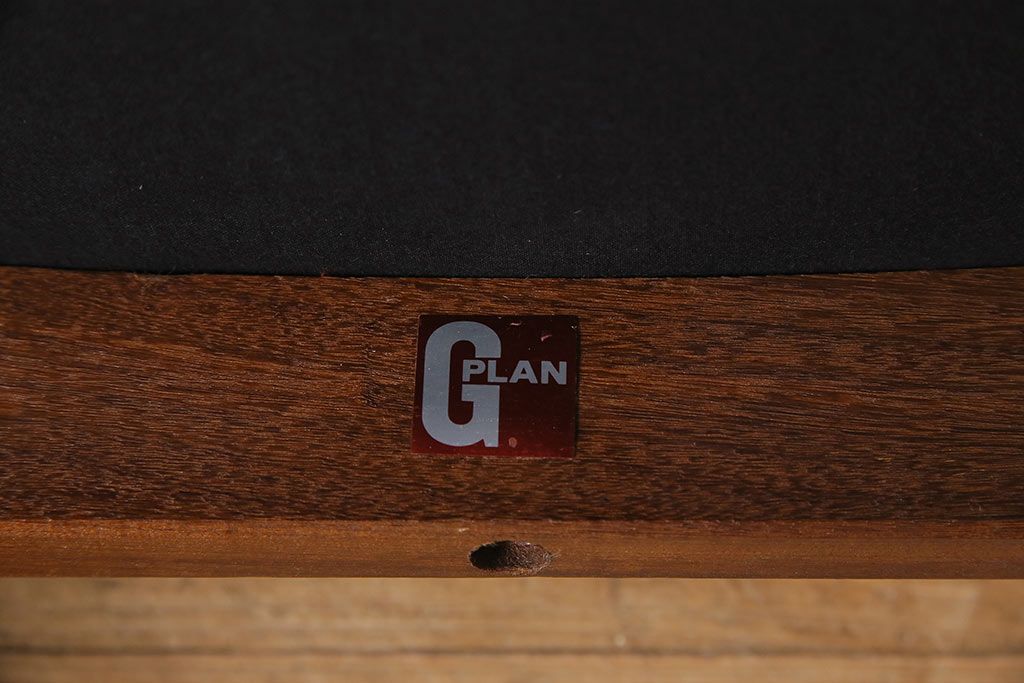 ヴィンテージ家具　ビンテージ　G-PLAN(ジープラン)　淡いグリーンのおしゃれなダイニングチェア(ワークチェア、椅子)(2)