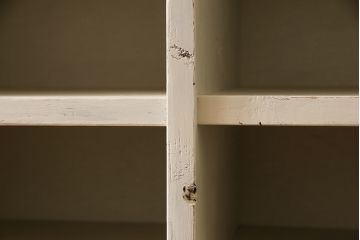 ペイント家具　リメイク　柔らかな色合いが魅力的なマス目棚(下駄箱、オープンラック、収納棚)