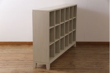 ペイント家具　リメイク　柔らかな色合いが魅力的なマス目棚(下駄箱、オープンラック、収納棚)