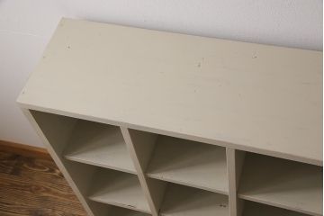 ペイント家具　リメイク　柔らかな色合いが魅力的なマス目棚(下駄箱、オープンラック、収納棚)