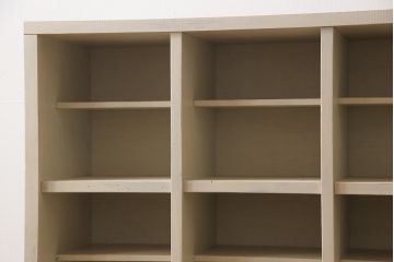ペイント家具　リメイク　柔らかな色合いが魅力的なマス目棚(下駄箱、オープンラック、収納棚)